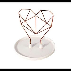 IMM Coxet Wire Heart Ceramic Jewelry Holder